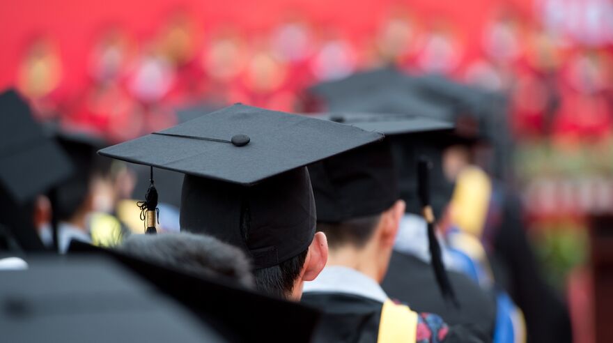 Education services for individuals - Gradualtion ceremony