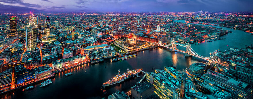 Corporate Night View of London SA Law